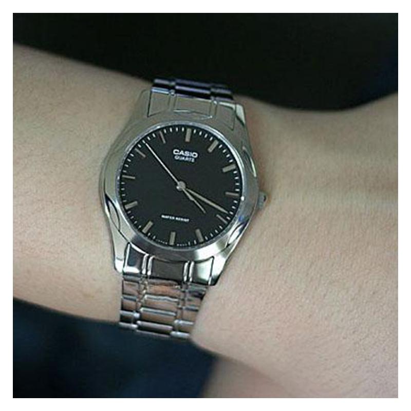 Casio Серия CASIOSTANDARD СЕРИЯ STANDARD со стрелками классическая серия со стрелками кварцевый механизм японские и корейские часы мужские часы черные MTP-1275D-1A