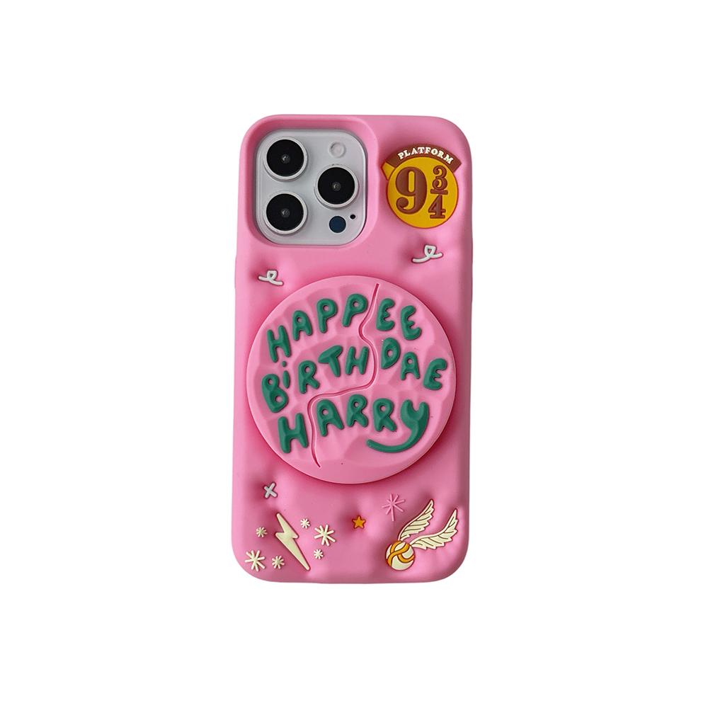 Чехол-подставка с телескопической ножкой "Торт на день рождения" для iPhone 17 16 15 14 13 12 Pro Max, 3D, Гарри, Мягкий силикон, Задняя крышка с подставкой