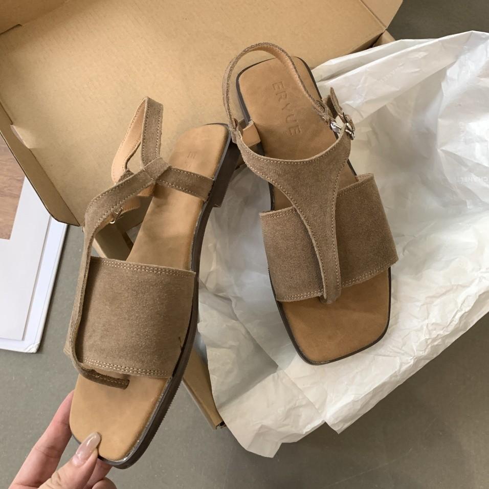 Fashion Roman shoes summer 2025 new toe flat retro versatile casual wear one word with buckle sandals