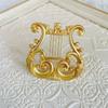 Harp Brooch Medieval Elegant Three-Dimensional Plain Gold Art Corsage Court Style Men And Women Plated Matte Alloy Pin Accessories