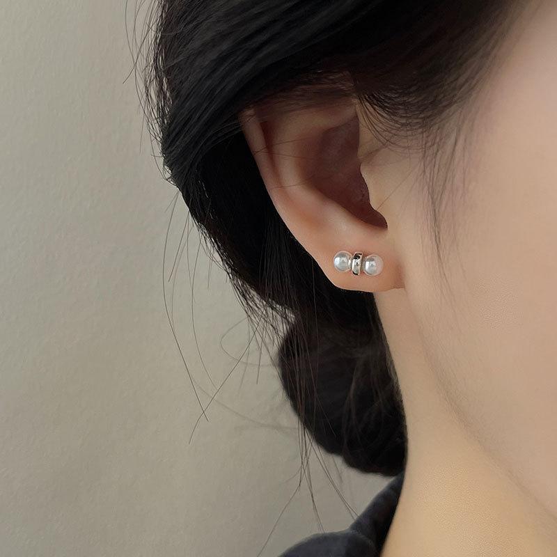 Две жемчужные серьги Геометрические серьги Маленькие, простые ретро-серьги с элегантным темпераментом