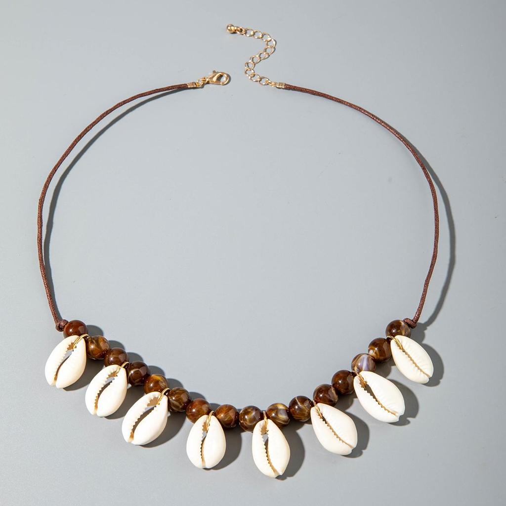 Hot Selling Summer New Seaside Vacation Bohemian Style Shell Pendant Necklace for Women's Jewelry Simple Fashionable Pendant Collarbone Necklace