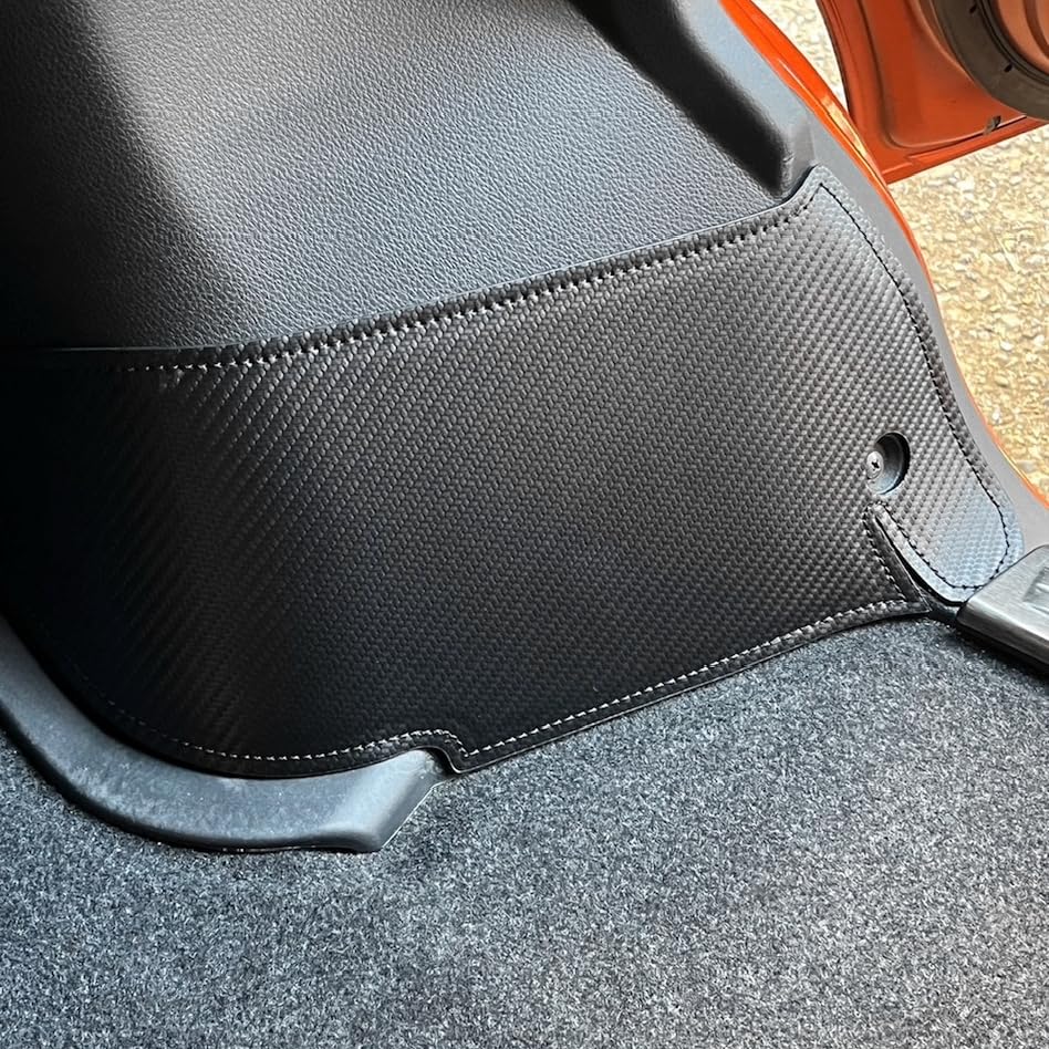 Панель защиты от ударов ногами из углеродного волокна CGP для серии S700 Atrai и Hijet Cargo (С700В/С710В) HN12-D4602CB