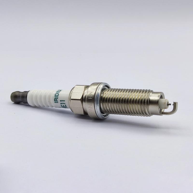 4pcs/lot 22401-ED71B FXE20HE11 Platium Iridium Spark Plug For Nissan Juke Versa Micra Tiida X-Trail DILZKAR6A11 22401ED71B