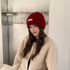 Корейский стиль Свободная Ленивая Шерстяная Шапка Тканевая Этикетка Буква Вышитая Вязаная Шапка Большой Окружности Головы Вязаная Шапка-Бини Чтобы Согреться и Защитить Уши