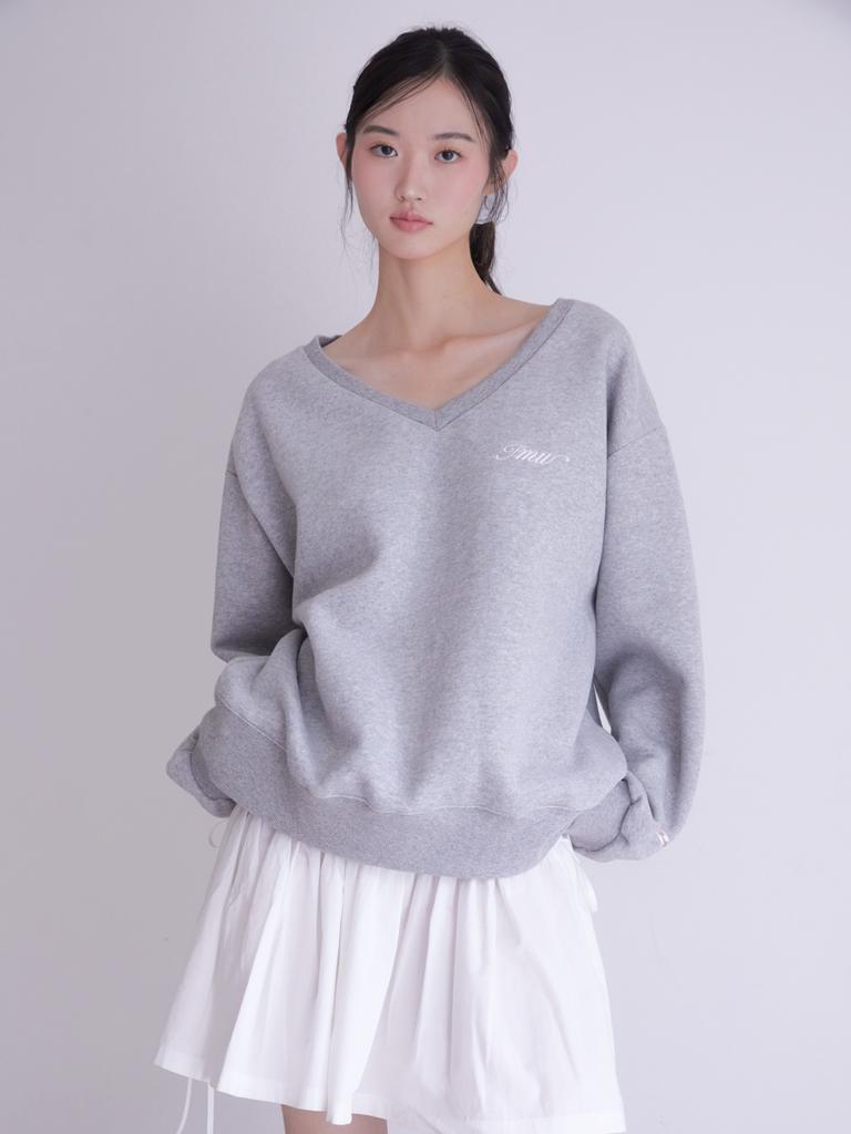 INNERMUSEUM Lettering Deep V-Neck Sweatshirt (Melange Grey/Double Brushed)