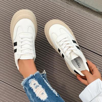 Мода Толстая подошва Женская 2024 Новые дышащие ретро нишевые туфли увеличивающие рост Универсальные повседневные кроссовки