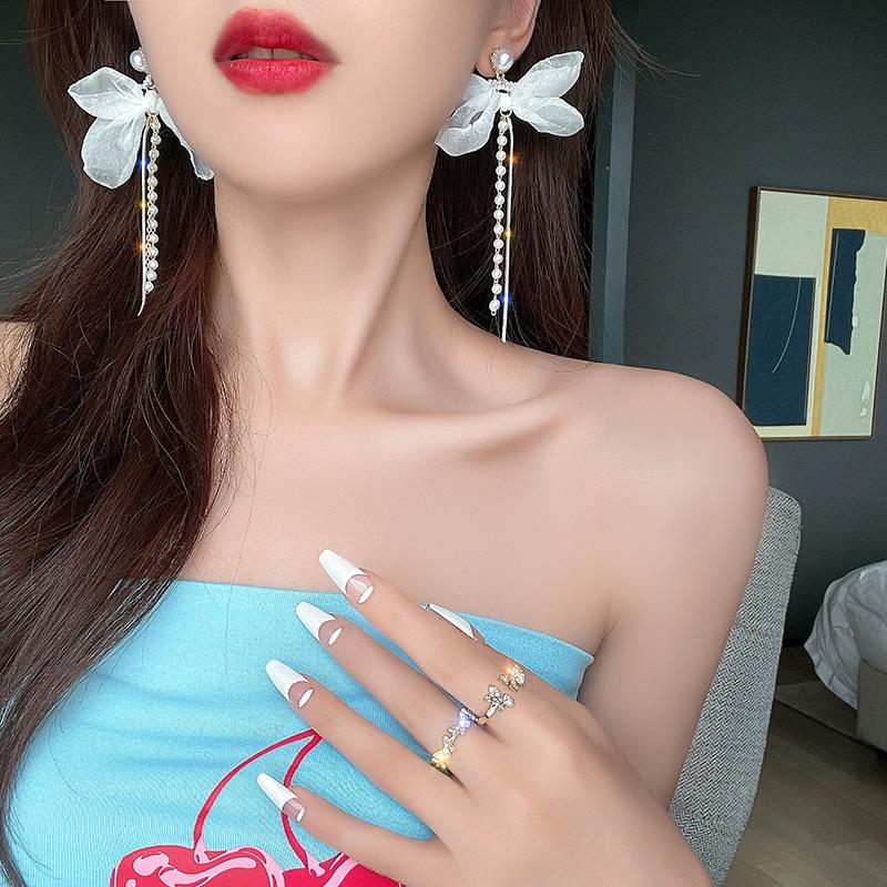 Silver Needle Super Fairy Elegant Bow Flower Stud Earrings French Light Luxury Earrings Literary Style Sweet Versatile Earrings