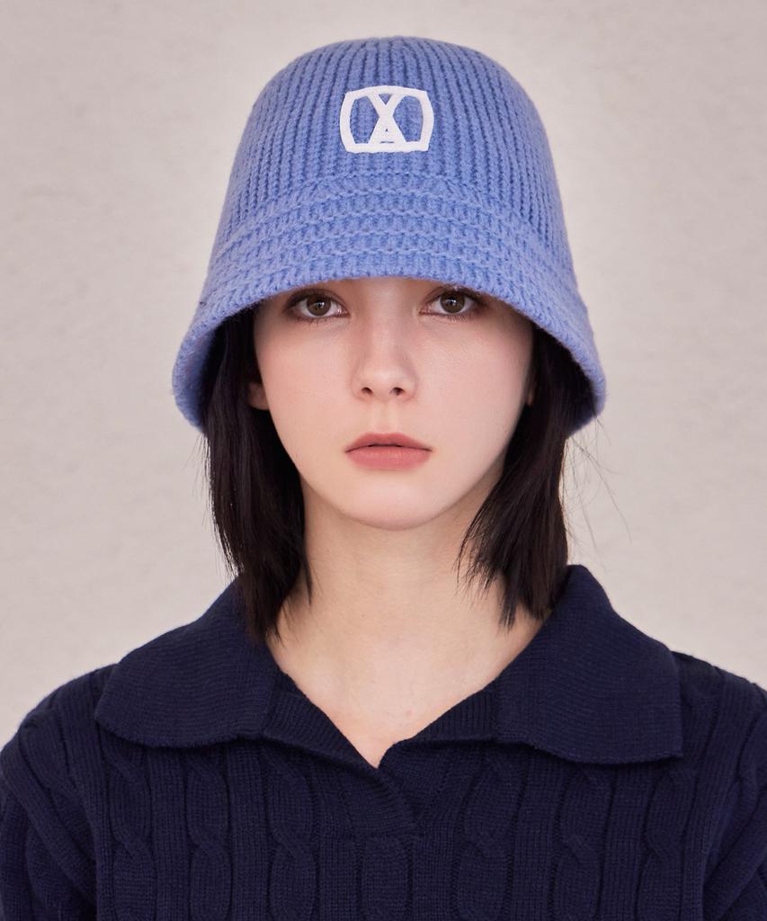 Кепка-ведро Bajal Va Square Applique Knit Hat Небесно-голубой
