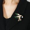 Emerald Premium Freshwater Pearl Brooch High-end Luxury Zircon Crystal Brooch Suit Coat Accessories Pin