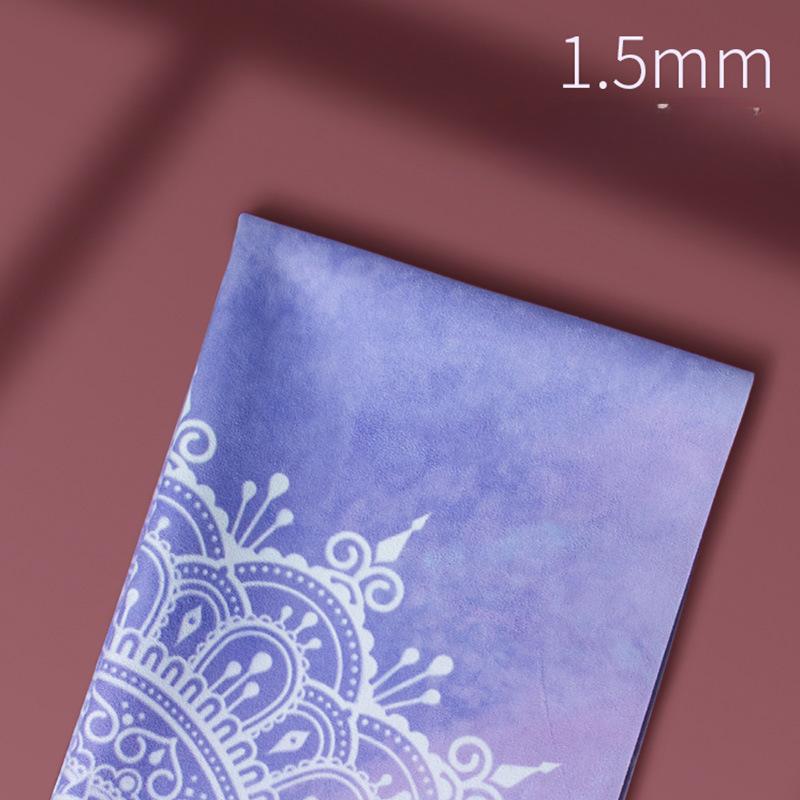 Коврик для йоги с принтом из натурального каучука и бархатной поверхностью. Тонкий нескользящий портативный складной напольный коврик, впитывающий пот. Фитнес-упражнения. Моющийся напольный коврик.