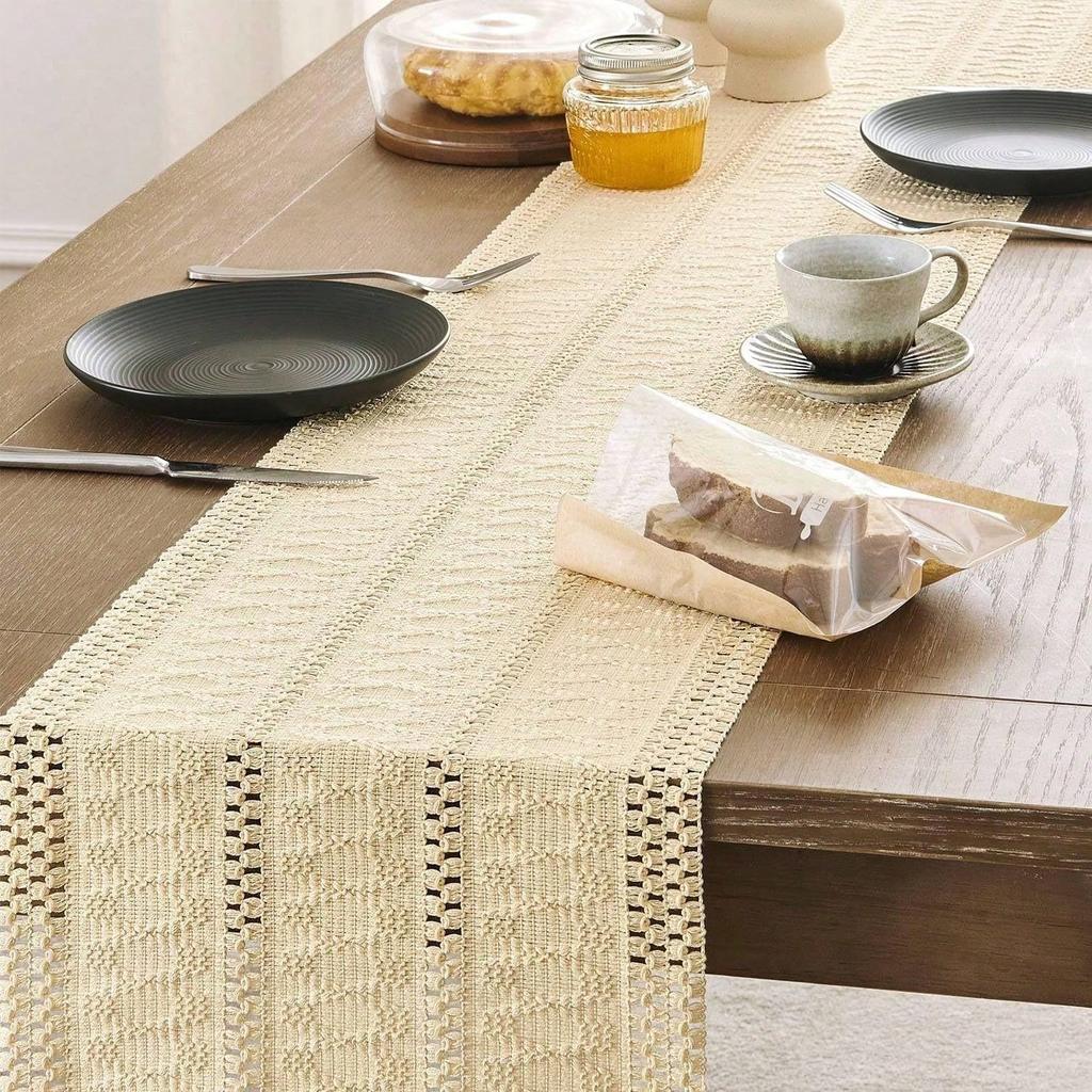 Luxurious Bohemian-Style Cotton Linen Woven Table Runner With Tassels, Perfect For Home Décor, Modern Farmhouse Style, And Table Decoration.
