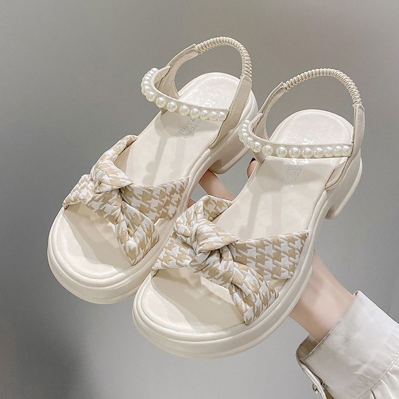 Женская обувь Черный жемчуг Круглый носок Платформа Женские сандалии Дешевая ликвидация Сандалии Высокое качество по акции 2025 Роскошная обувь