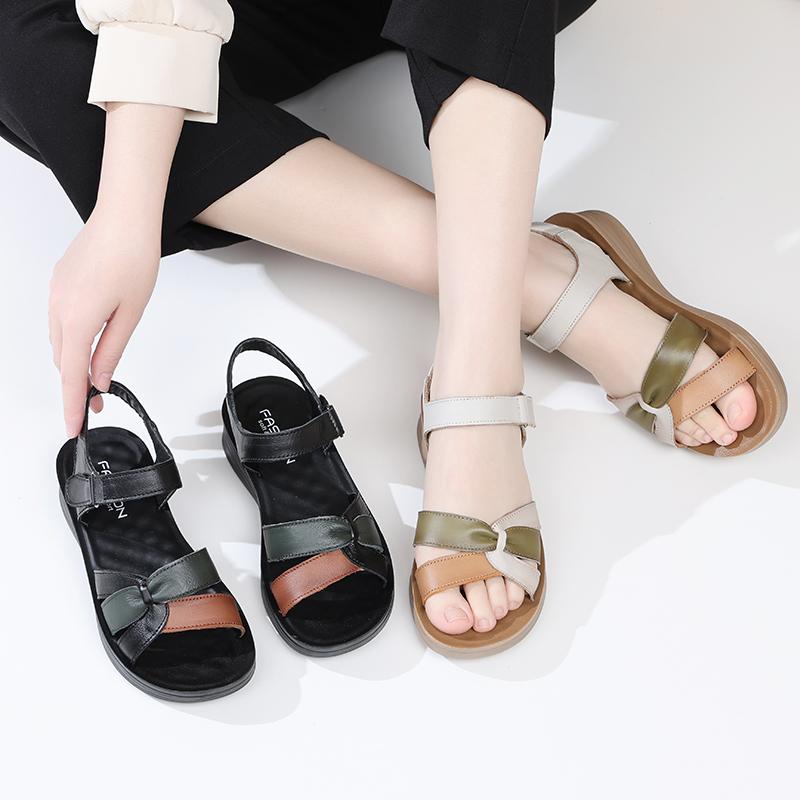 Top layer cowhide mom sandals for women's summer new soft bottom, non slip, comfortable, versatile leather flat sandals