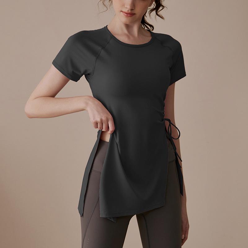 Летний женский комплект для йоги: Дышащие брюки на завязках и топ с короткими рукавами для пилатеса и фитнеса.