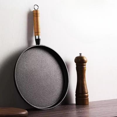Чугунная сковорода для блинов с деревянной ручкой и антипригарным покрытием