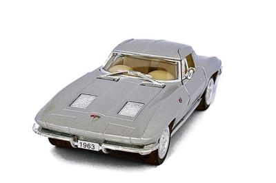 Kinsmart 1963 Corvette Stingray Машинка-миниатюра с инерционным механизмом 1/36 (Серебряный)