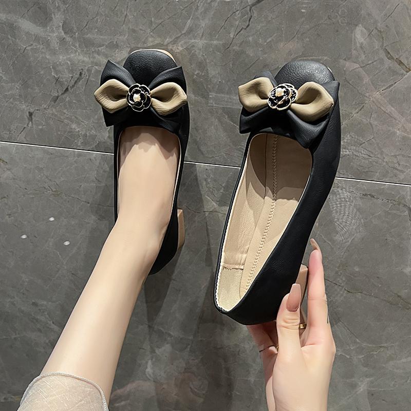 2024 Кожаные Весенне-Осенние Ручной Работы Балетки на Низком Каблуке Женские Лоферы Мягкая Кожа Пуговицы-Цветы Женские Туфли на Плоской Подошве