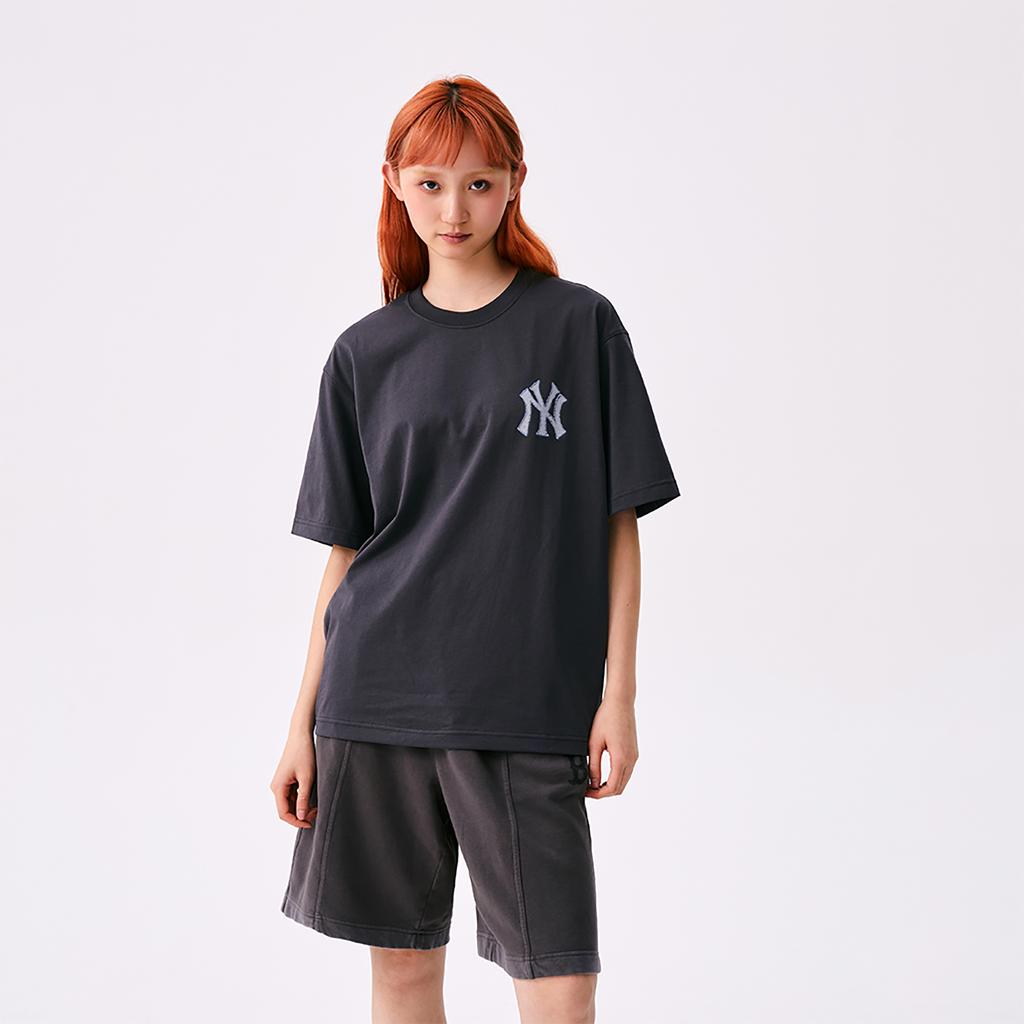 New MLB MONOGRAM Collection New York Yankees SS25 T Shirt Unisex Charcoal Gray 3ATSM1053-50CGS
