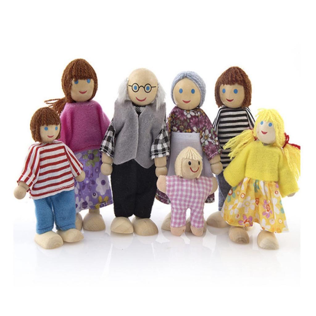 Felimoa Wooden Doll House, Family of 7, Set of 7