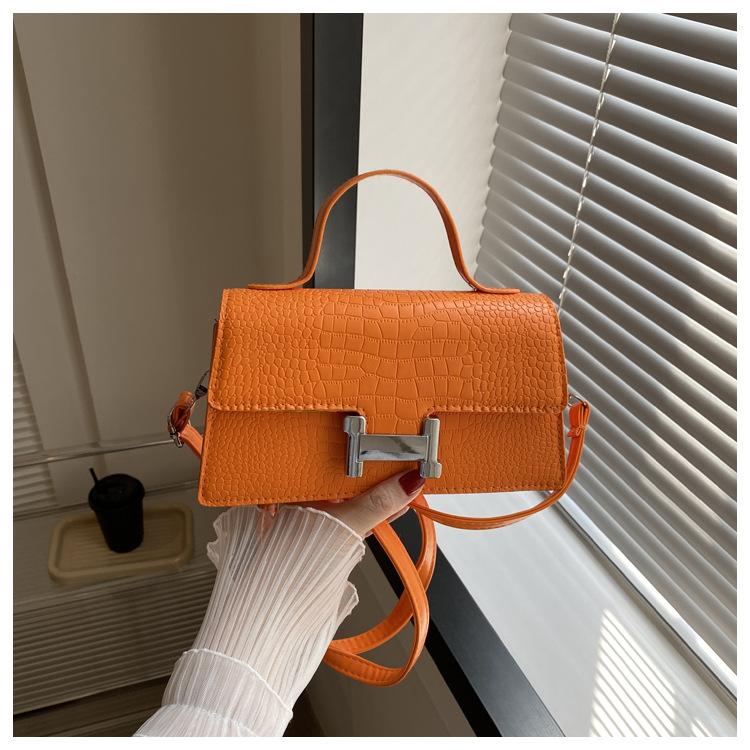 2024 осень и зима новая популярная простая сумка-мессенджер повседневная сумка через плечо модная популярная нишевая сумка женская