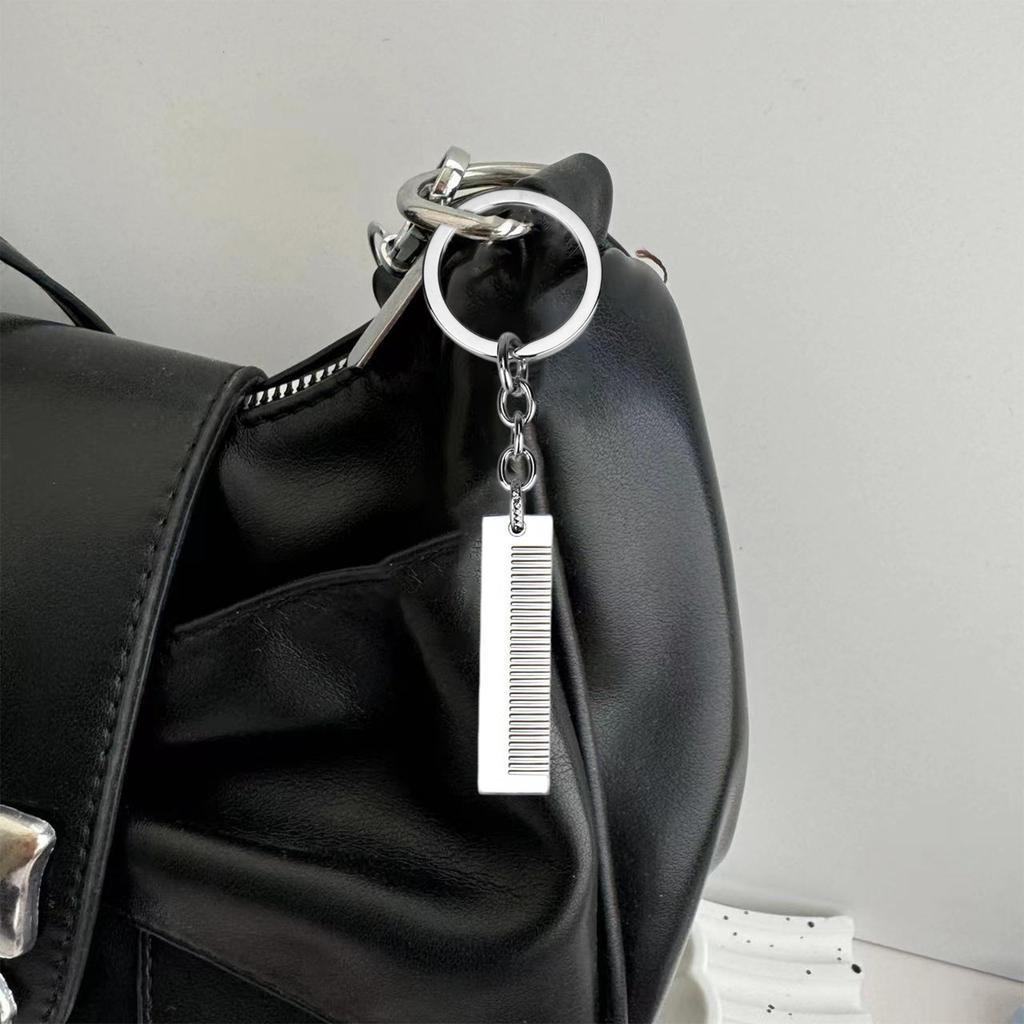 Портативный металлический брелок-подвеска с карманной расческой и кольцом для ключей, инструмент для парикмахеров, шарм, держатель для ключей, модный подарок для девушек