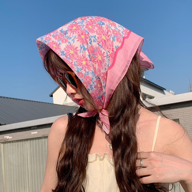 Literary and fresh small square scarf Spring and summer silk scarf Casual travel cotton and linen headscarf Sweet printing pastoral decorative scarf
