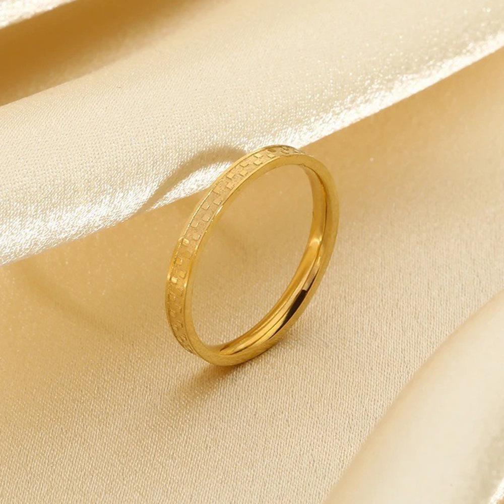 European and American ins stainless steel plated 18k gold geometric checkered plain ring women's non-fading waterproof fashion ring jewelry