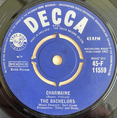 7-дюймовая пластинка BACHELORS - Charmaine 45F11559 Decca 1963 UK Поп Б/У