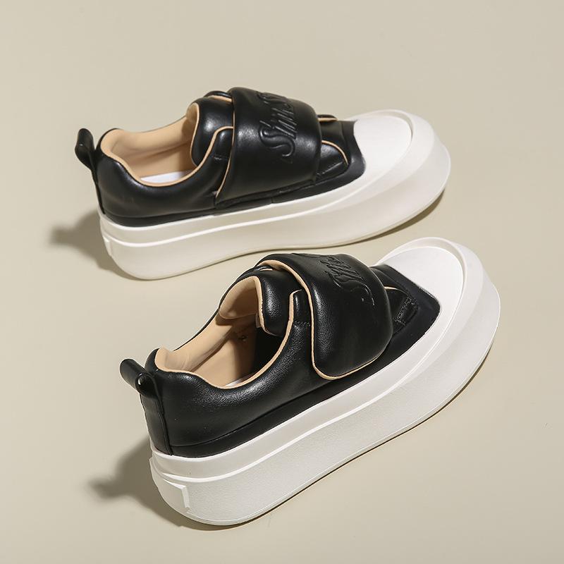 Модные и универсальные женские спортивные туфли на плоской подошве, уменьшающие возраст, весенние новые повседневные туфли на толстой подошве с пряжкой в стиле ретро для скейтбординга