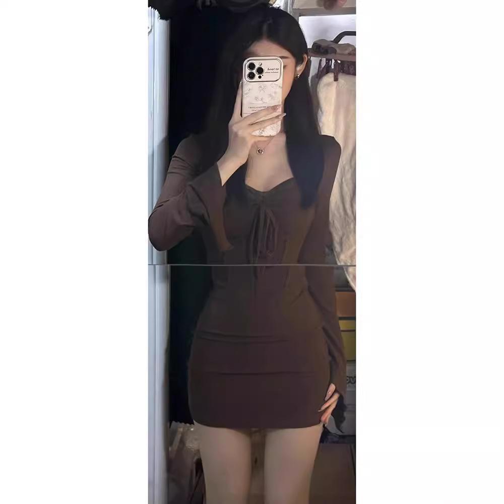 Pure desire style sexy square neck dress women's clothing autumn inside with Maillard beautiful little mother style waist hip skirt