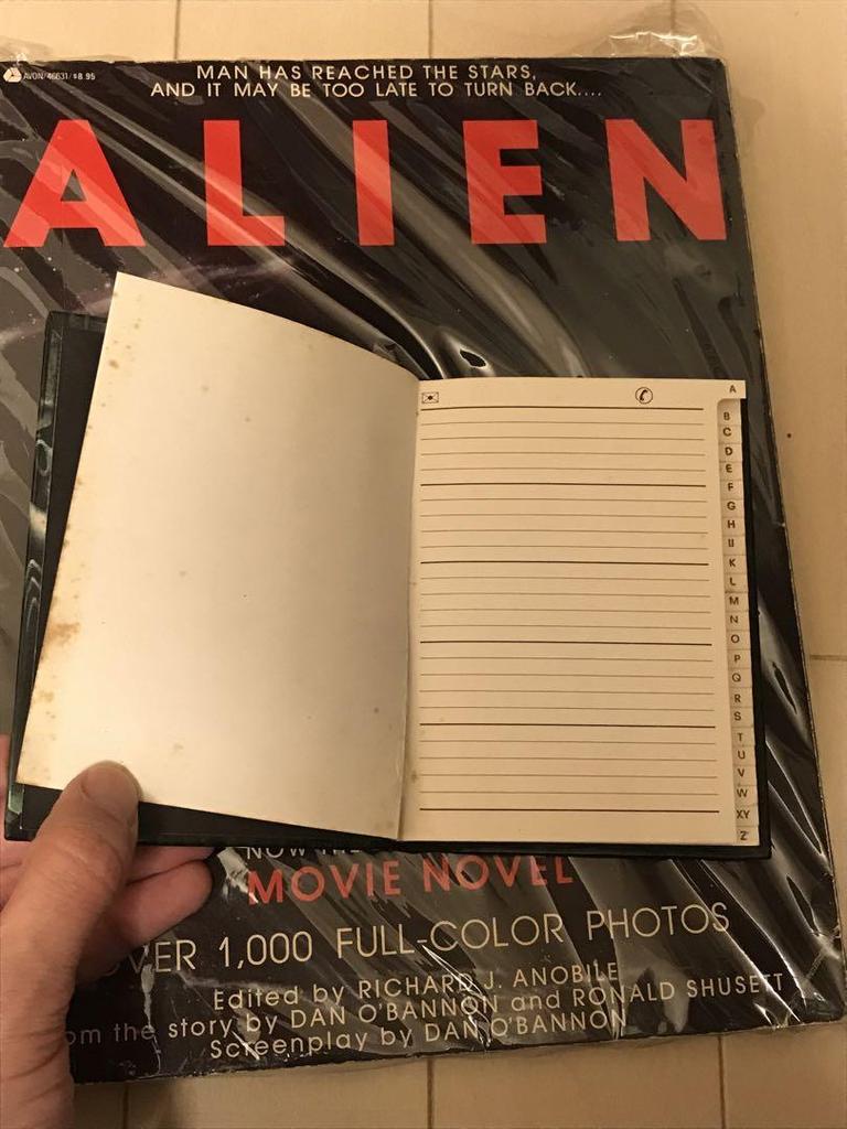 [USED] Foreign Books Alien Movie Novels Sci-Fi Vintage Books Photo Books