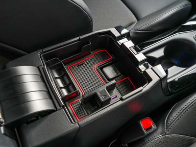 Подстаканник-органайзер AVEST с USB-зарядкой и сенсорной подсветкой для Toyota Corolla Cross 10-й серии. Детали и аксессуары для интерьера. Лоток для хранения центральной консоли