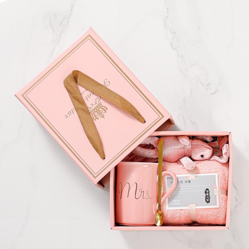 Compact Souvenir Gift Set for Weddings, Events, and Hotel Openings