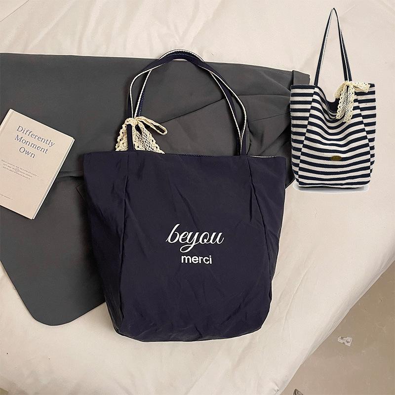 Корейская версия однотонной нейлоновой сумки через плечо, повседневная сумка большой вместимости, двухсторонняя сумка-тоут для поездок на работу, полосатая холщовая сумка