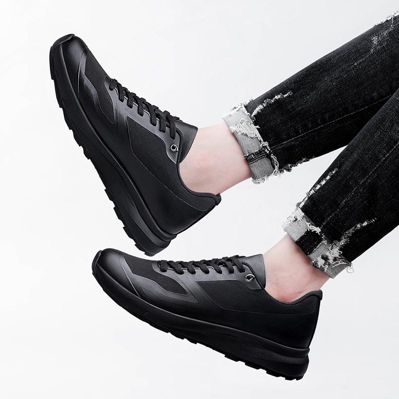 Fashion Classic Lightweight Travel Tenis Masculino Shoes 2025 Men's Mesh Casual Shoes Breathable Men Shoes Flat Lace-Up Men Sneakers