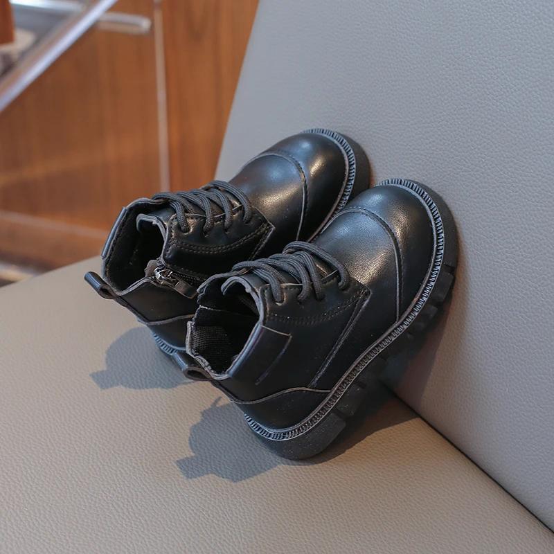 2024 Детские модные ботинки для девочек и мальчиков, зимние новые, корейские, мягкие, удобные, нескользящие, универсальные, шикарные, кожаные туфли