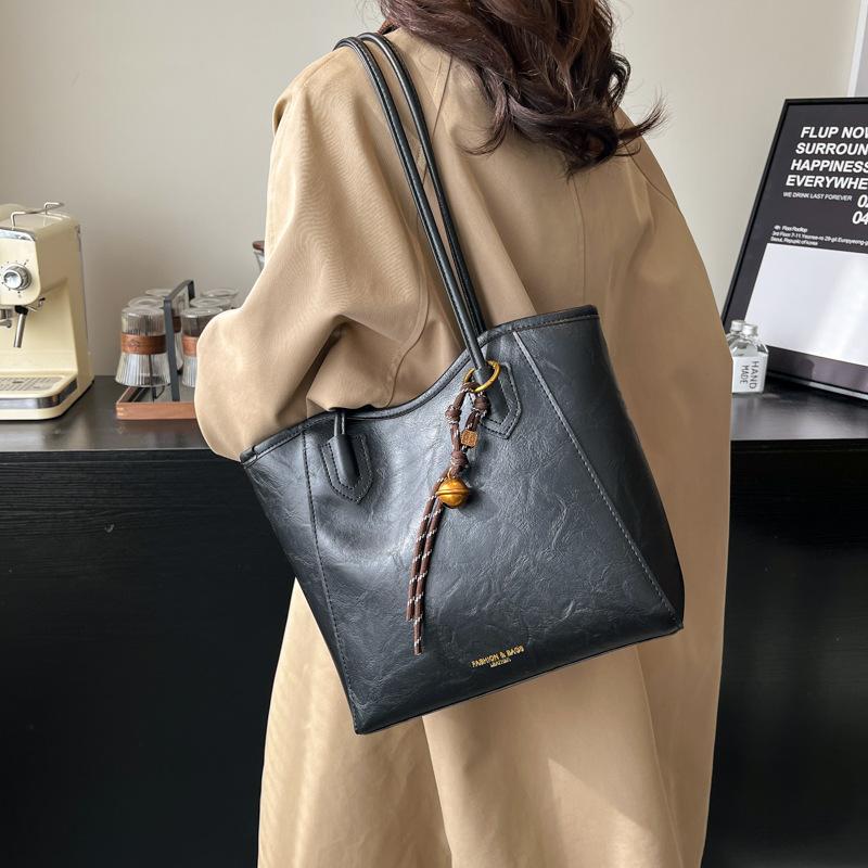 Korean Version Handbag Women's 2025 New Fashion Versatile High-end Tote Bag Light Casual Simple Shoulder Bag