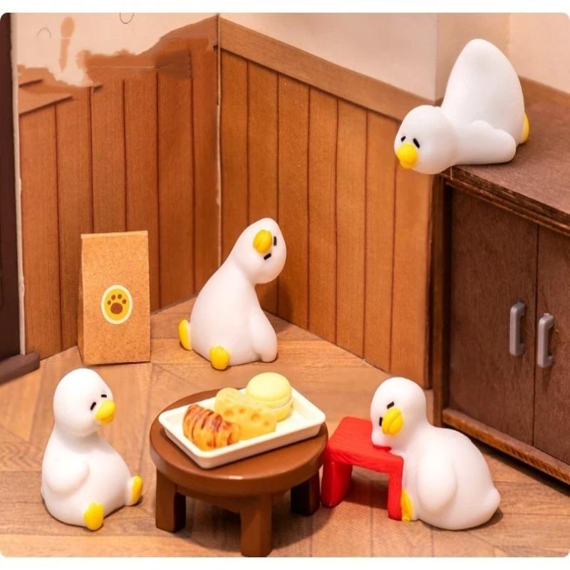 7PCS Miniature Duck Ornaments Lovely Tiny Duck Figurine Toys Lightweight Small Decor for Dollhouse Kids Birthday Party Gifts