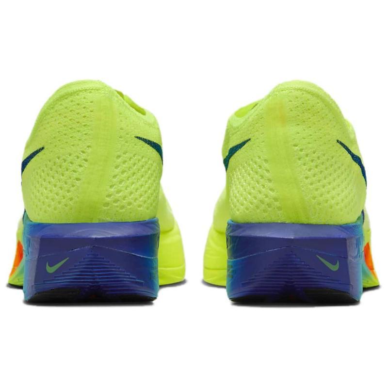 Nike Кроссовки ZoomX Vaporfly 3 Fast Pack повседневные DV4129-700