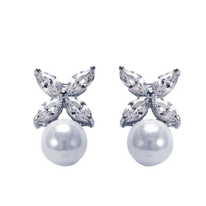 Серьги-гвоздики с французским четырехлистным клевером и жемчугом, нишевый дизайн, высококачественные легкие роскошные серьги из микроциркония, украшения для ушей