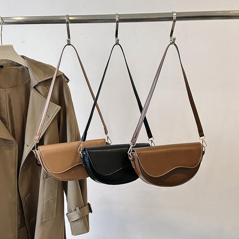 Crossbody Saddle Bag Ladies Portable Niche Design PU Leather Underarm Bag Flap Shoulder Bag Women's Small Purse And Handbags