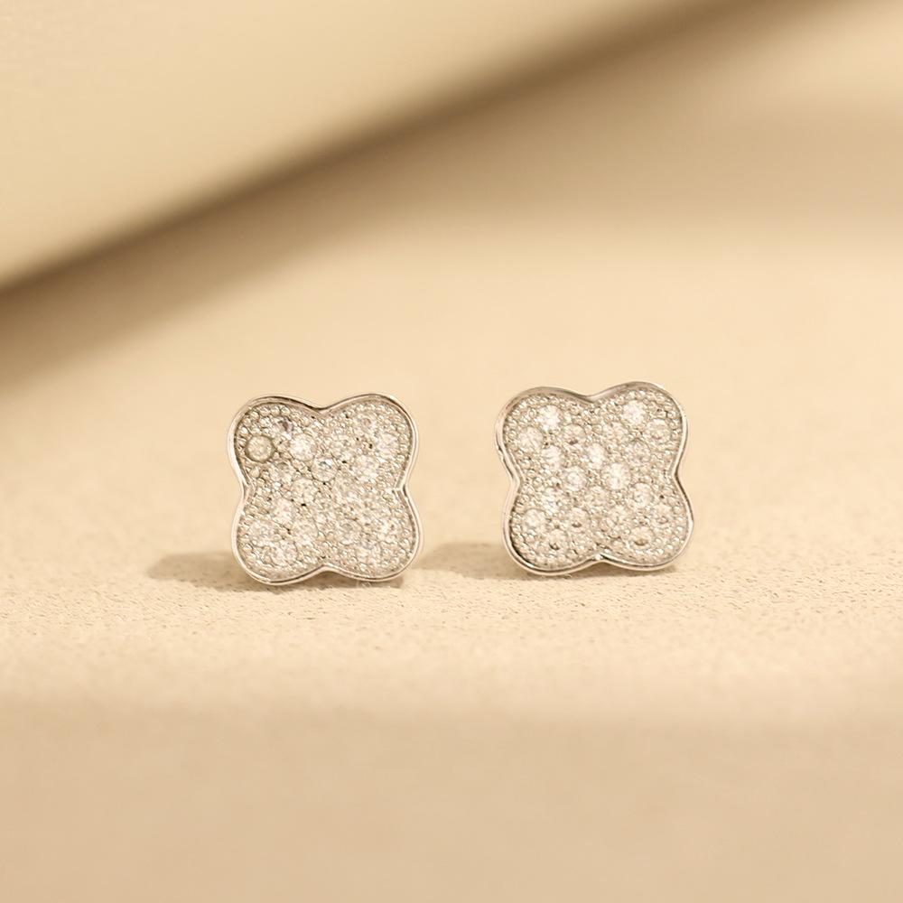Classic fashion micro-inlaid zircon gold and silver gold-plated earrings versatile leaf stud earrings without ear holes ear clip earrings for women