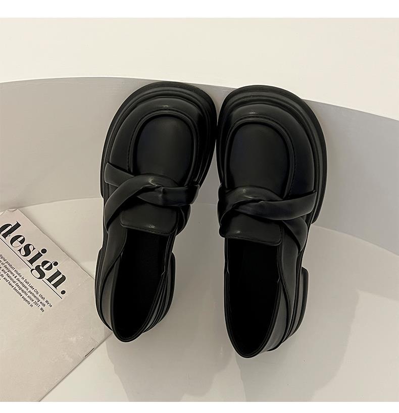 Design sense модные женские мокасины 2025 осень новые на толстой подошве повышенная ниша ретро маленькие кожаные туфли одинарные туфли супер горячие