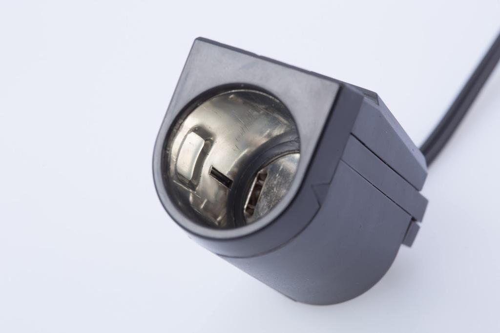 Amon power supply socket 12/24 VDC/80W or less, attachable type 1540