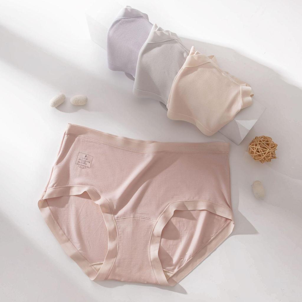 Women's Breathable Mid-Waist Mulberry Silk Triangle Briefs