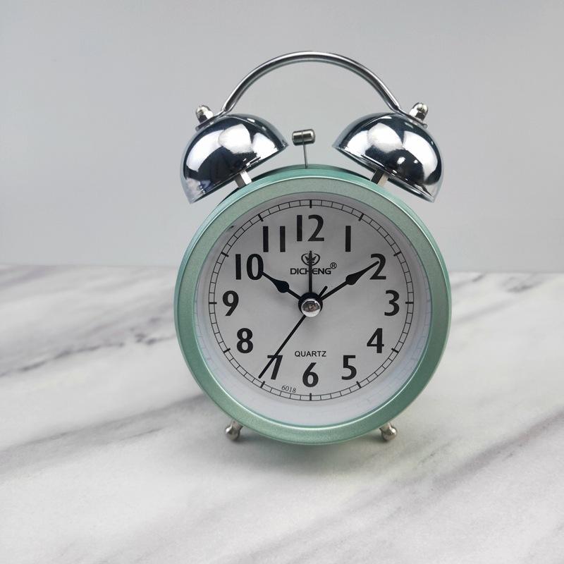 Металлический Звонкий Цифровой Будильник Высокая Громкость Бесшумные Часы У Изголовья Кровати Студенческий Подъем и Расписание Маленький Будильник