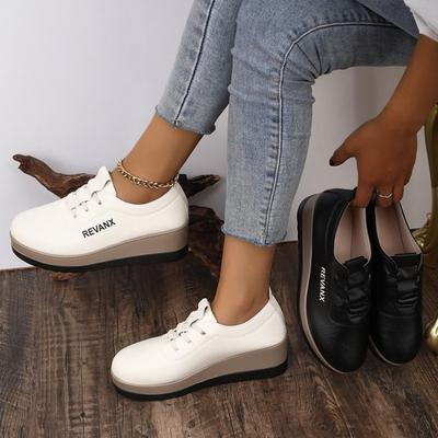 Повседневная женская обувь