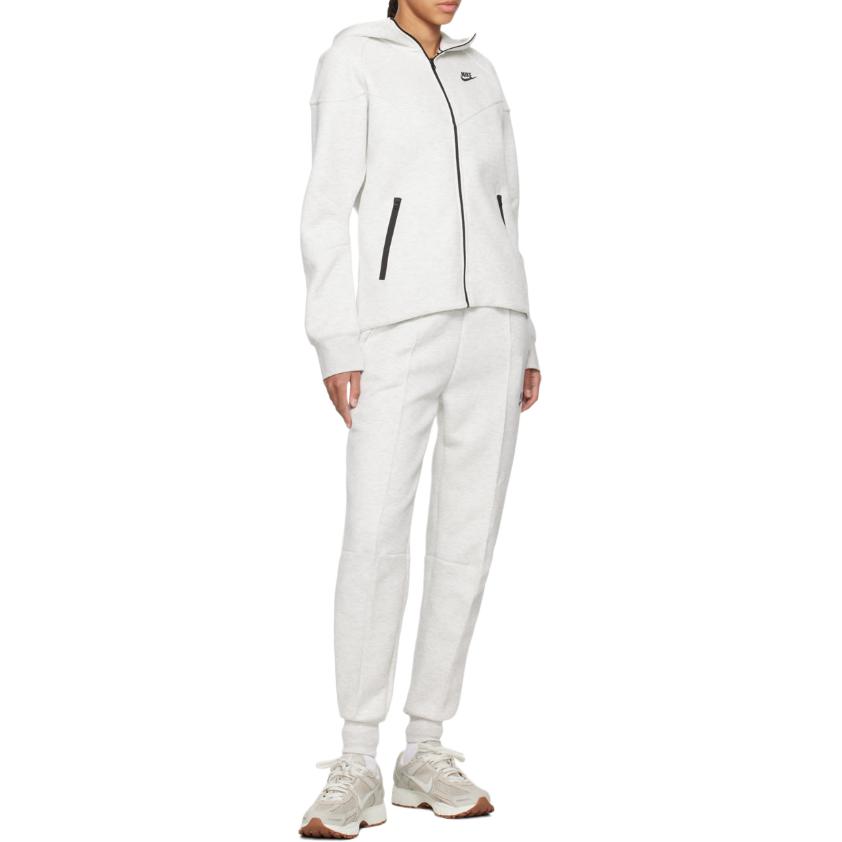 Nike Женская куртка WINDRUNNER Светло-серая FB8339-013