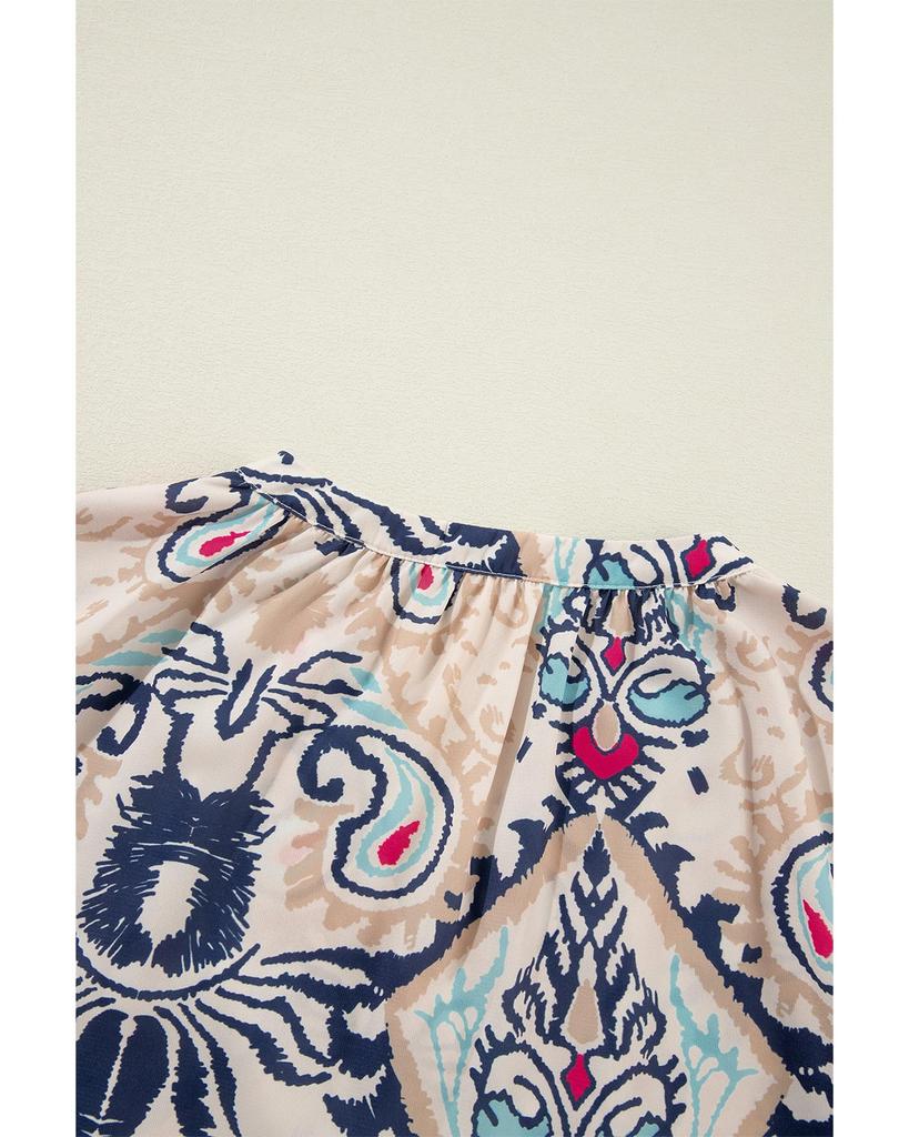 Azura Exchange Белая блузка с абстрактным принтом, V-образным вырезом и разрезом на половину рукава